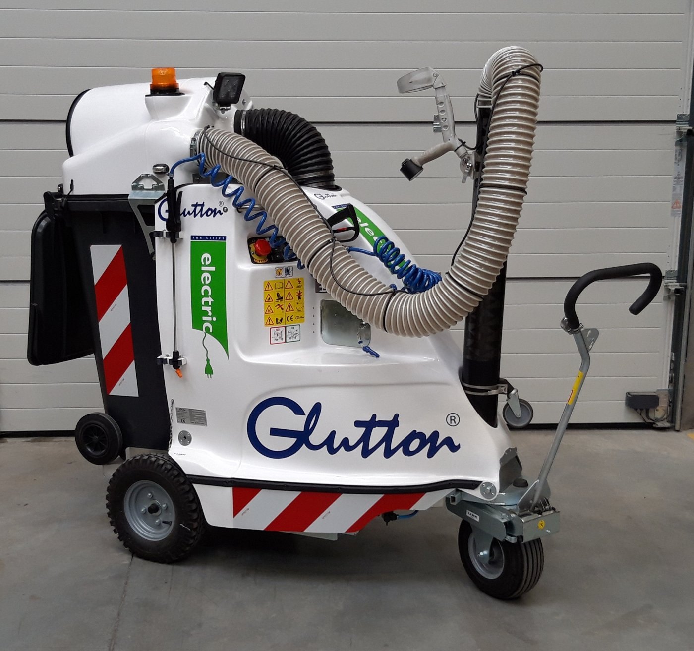 Aspirateur de voirie électrique